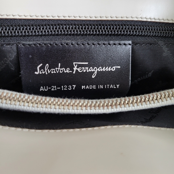 Salvatore Ferragamo Gancini embossed leather handbag - Picture 8 of 8